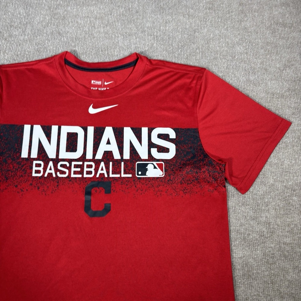 Nike Cleveland Indians T Shirt Mens M Red Dri Fit Performance Center‎ Swoosh MLB